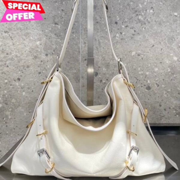 Givenchy 壓紋小牛皮中款 Voyou 包    象白色 Givenchy, Givenchy Voyou, Givenchy Voyou 中款包, Givenchy 壓紋小牛皮包, Givenchy 象白色包, Givenchy 斜背包, Givenchy A4 可放包, iPad 13 可放包款, Givenchy 精品包, Givenchy 包包價格, Givenchy Voyou 評價, 精品包款推薦, 精品包價格, 平行輸入, 精品平行輸入,