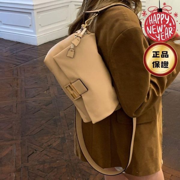 Fendi 8BR834 大款納帕軟皮 Mamma Baguette 貝貴包 奶茶色 Fendi, Fendi 8BR834, Fendi Mamma Baguette, Fendi Baguette 包, Fendi 大型腋下包, Fendi 納帕皮包, Fendi 奶茶色, Fendi FF 扣包, 精品腋下包, iPad 11 可放包款, Fendi Baguette 價格, Fendi 包推薦, Fendi 包評價, 精品包款推薦, 精品包價格, 平行輸入, 精品平行輸入,