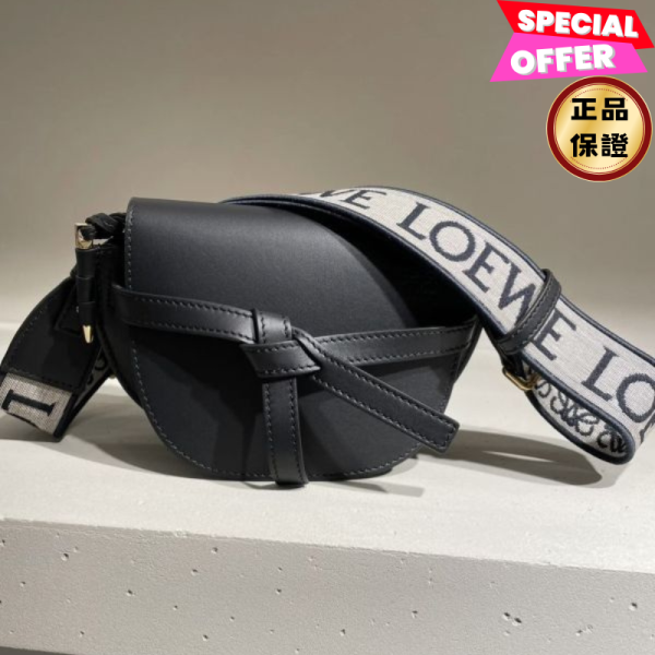 Loewe 柔軟小牛皮緹花迷你 Gate 包  黑色 Loewe迷你Gate包, 柔軟小牛皮包, 黑色緹花肩背包, 高端精品斜背包, Gate包經典設計, 西班牙製Loewe包, 都會時尚包款