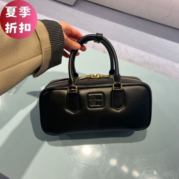 Miu Miu 5BB142 小款 Arcadie 皮革包   黑色 Miu Miu Arcadie手袋, 皮革手挽包, Miu Miu肩背包, 輕襯墊包, 都市風格手袋, 時尚手挽包