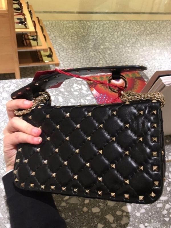 Valentino 小款 Spike 羊皮鉚釘包 黑色 