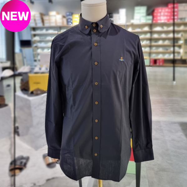 Vivienne Westwood 男款Krall 經典襯衫/上衣  黑色  尺寸 48/50 Vivienne Westwood, 棉質, Krall, 襯衫, 時尚服飾, 奢華設計, 高端男裝, 白色襯衫, 經典領口, 刺繡球形標誌