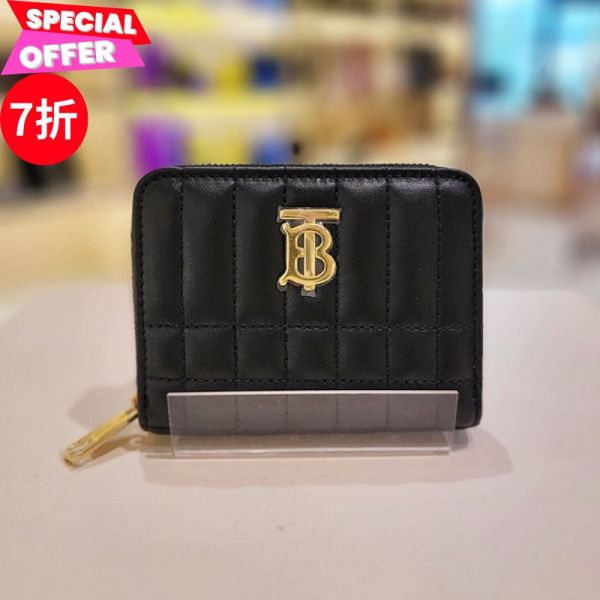 Burberry 80623731 絎縫皮革 Lola 多隔層零錢包    黑色 BURBERRY、短夾、BURBERRY皮夾價格、BURBERRY皮夾專櫃、BURBERRY皮夾評價、BURBERRY皮夾尺寸、BURBERRY專櫃位置、BURBERRY真品鑑定、羔羊皮夾、拉鍊皮夾、對折皮夾、精品皮夾、精品配件推薦、短夾推薦、實用配件推薦、精品皮夾評價、皮夾價格、平行輸入、精品平行輸入、100%真品、專櫃真品保證、精品折扣、優惠精品價格、限時優惠、快速配送、台灣精品代購、精品皮夾