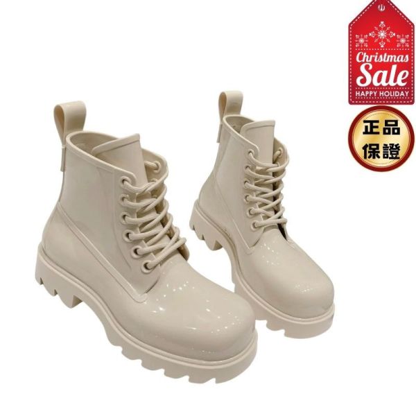 Bottega Veneta 女款  677317 Stride 象牙白閃亮橡膠踝靴 3.5公分高 IT 35/36/37/38/39/40/41 Bottega Veneta, BV Stride, BV 短靴, BV 橡膠踝靴, Bottega Veneta 厚底靴, 防水短靴, 橡膠短靴, 精品短靴, 義大利製短靴, BV 休閒靴, Bottega Veneta 短靴價格, 精品靴款推薦, BV 橡膠靴穿搭, 精品鞋款價格, 平行輸入, 精品平行輸入, 100% 真品, 專櫃真品保證, 精品折扣, 優惠精品價格, 限時優惠, 快速配送,