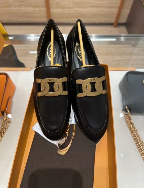 Tod's Tods 女款 Kate 平底豆豆樂福鞋    黑色    IT 35/35.5/36/36.5/37/37.5/38/385 Tod's Tods 女款 Kate 平底豆豆樂福鞋    黑色    IT 35/35.5/36/36.5/37/37.5/38/385