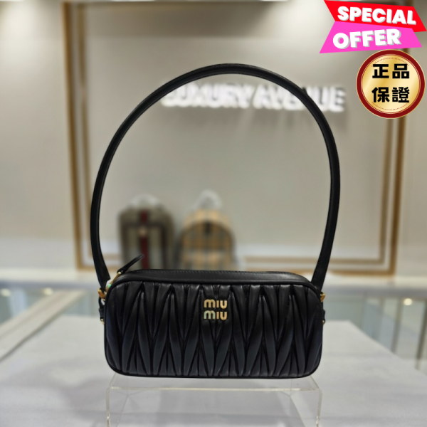 Miu Miu 5NE024 Beau Matelasse 皺褶納帕軟皮肩背包   黑色 Miu Miu, Matelassé, 納帕軟皮, 化妝袋, 義大利製造, 時尚單品