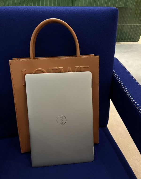 Loewe Standard A4 光滑小牛皮托特包  附可斜背長肩帶  古銅色 可放電腦 Loewe Standard A4 光滑小牛皮托特包