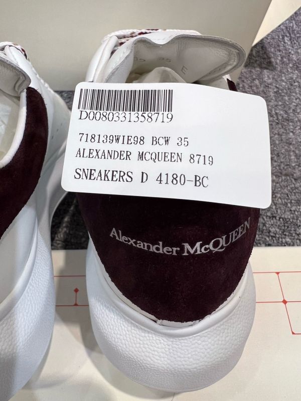 Alexander McQueen Oversized 女款厚底球鞋  勃根地麂皮尾/增高5公分    IT 35/36/36.5/37/37.5/38/38.5/39/40 