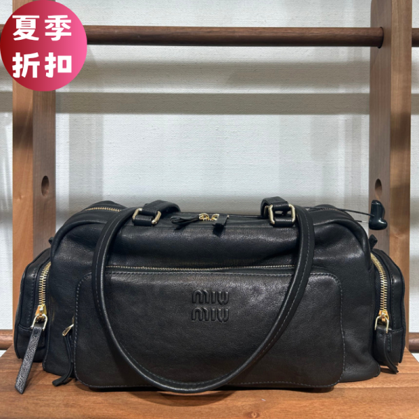Miu Miu 5BB175 洗水納帕軟皮 Pocket 包  黑色 Miu Miu 手袋, 洗水納帕軟皮, 多口袋設計, 壓紋字母, 小羊皮
