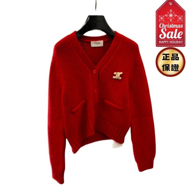 Celine RY0KM089 女款羊絨桑蠶絲混紡開衫上衣 紅色 S/M Celine 羊絨桑蠶絲混紡開衫,以細膩柔軟的高級材質結合經典 V 領剪裁,亮紅色調自信耀眼。可拆式 Triomphe 別針與珍珠母貝鈕扣細節,完美詮釋法式精品的優雅與質感。