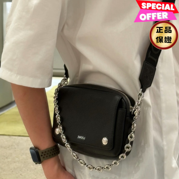 Loewe 小款粒面小牛皮Pebble 郵差相機包  緹花肩背帶/黑色 LOEWE, Small Pebble Messenger, 黑色, 粒面小牛皮, 西班牙製造, Anagram Pebble, 實用設計, 時尚單品, 信使包, 郵差包
