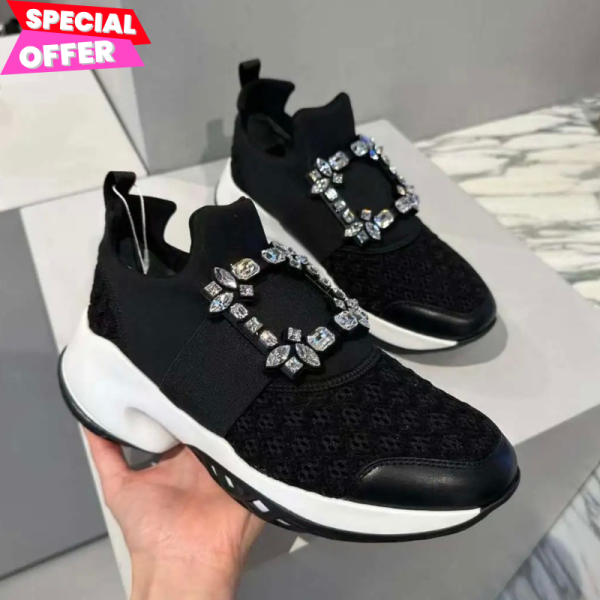 Roger Vivier 女款 Viv Run Moonlight 鑽釦織物運動鞋    黑色/增高7.5公分    EU 35/35.5/36/36.5/37/37.5/38 Roger Vivier、Viv Run、RV鞋款價格、RV鞋子專櫃、RV鞋款評價、RV鞋子尺寸、RV專櫃位置、RV真品鑑定、增高鞋、運動鞋、水鑽鞋、精品鞋款、精品鞋子推薦、運動鞋推薦、實用鞋款推薦、精品鞋款評價、鞋款價格、平行輸入、精品平行輸入、100%真品、專櫃真品保證、精品折扣、優惠精品價格、限時優惠、快速配送、台灣精品代購、精品鞋款哪裡買、精品鞋子專櫃價格