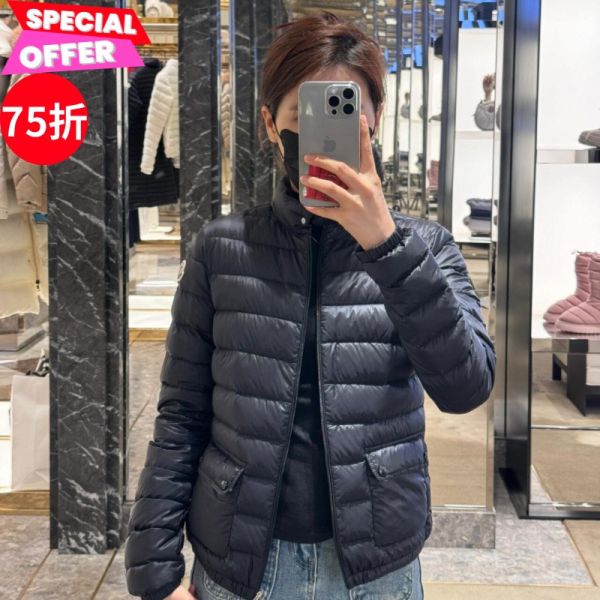 Moncler 女款 Morelans 幾何方格薄款羽絨外套  典雅黑    2M/3L Moncler、Morelans、羽絨外套、幾何方格、輕量外套、精品服飾、平行輸入、精品平行輸入、100%真品、專櫃真品保證、精品折扣、優惠精品價格、限時優惠、快速配送、台灣精品代購