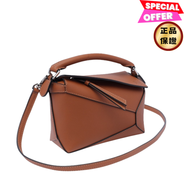 Loewe 小款經典小牛皮 Edge Puzzle包  焦糖色 Loewe, Puzzle 包, 小款, 焦糖色包, 經典小牛皮包, 西班牙製, 精品幾何包, 女性必備精品包, 高端時尚配件, 容量實用包