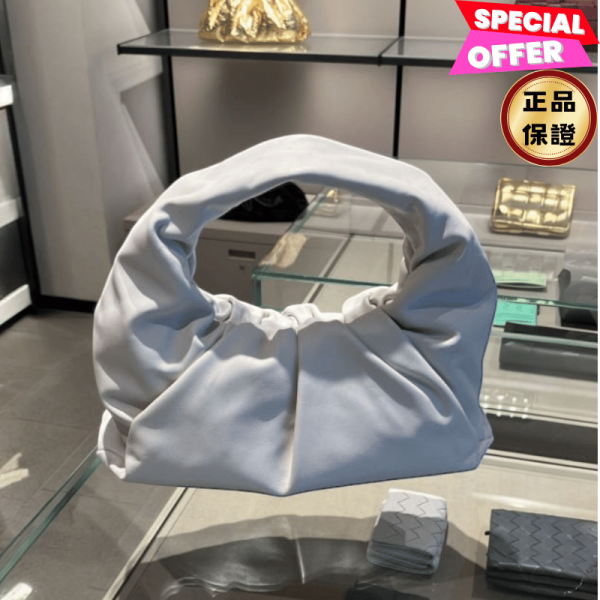 Bottega Veneta 610524 柔軟小牛皮 Jodie 牛角包  白色 Bottega Veneta肩背包, 小牛皮大容量包, Bottega真品包推薦, 白色皮包, 義大利精品肩背包, 通勤皮革包, 精品大包推薦, 精品平行輸入, 100%真品保證, 時尚百搭大包