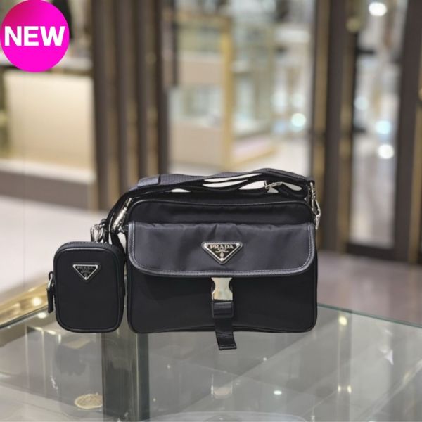 Prada 2VH133 Re-Nylon 及 Saffiano 皮革包    附萬用包﻿ Prada 2VH133、Re-Nylon 皮革包、Saffiano 皮革翻蓋包
、Prada 環保包、可持續發展包款、奢華尼龍皮革包
、Prada 2VH133 Re-Nylon 包推薦、現代與傳統設計結合包、環保奢華翻蓋包
