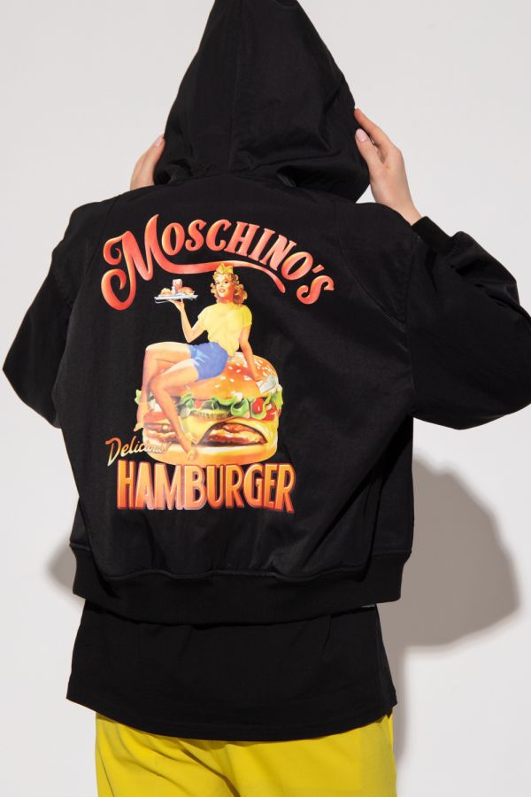 Moschino 女款 60年代復古廣告圖騰連帽拉鍊衛衣  黑色  IT42 