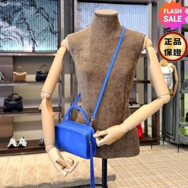 Loewe Mini Amazona 180 柔軟小牛皮手提包    克萊茵藍﻿ Loewe Flamenco 中型束口包 溫暖沙漠色納帕皮包 西班牙製高端包 Loewe經典繩結包 Loewe多功能包 奢華日常包款