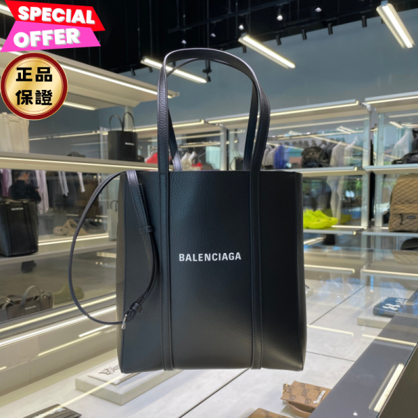 Balenciaga Every Day 551810 XS  小牛皮托特包  黑色/附可拆卸調節肩背帶 Balenciaga, Every Day 551810 XS, 小牛皮, 兩用包, 義大利製造, Kendall Jenner, 輕巧設計, 超小購物袋, 前衛風格