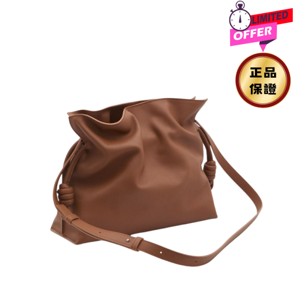 Loewe 柔軟納帕小羊皮中款 Flamenco 包  松鼠棕 Loewe Flamenco 中型束口包 溫暖沙漠色納帕皮包 西班牙製高端包 Loewe經典繩結包 Loewe多功能包 奢華日常包款