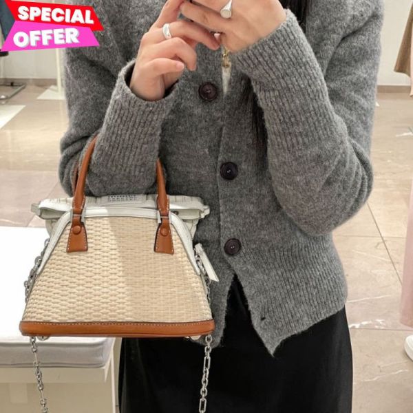 Maison Margiela M11 5AC Classique Micro 拉菲草編肩背包  白色 Maison Margiela 5AC,拉菲草手袋,微型肩背包,夏日編織包推薦,義大利製精品,時尚草編包,Maison Margiela Micro Bag,數字皮標包款,精品平行輸入,100%真品




白色