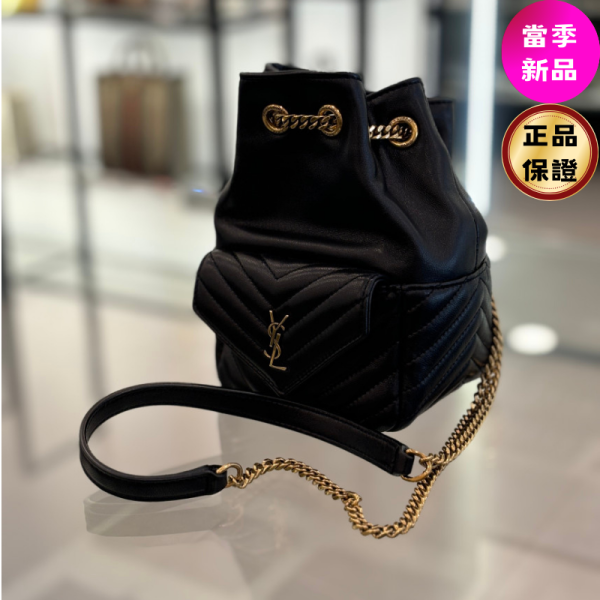 Saint Laurent 760745 YSL Joe 絎縫小羊皮迷你水桶包    黑色配金釦 Saint Laurent、Joe、760745、YSL 760745、小羊皮包、黑色包包、水桶包、迷你包、V紋絎縫、義大利製奢侈品包包、YSL標誌包、金釦包、精品包推薦、精品包評價、精品包價格、平行輸入、100%真品、專櫃真品保證、限時優惠、精品包包哪裡買