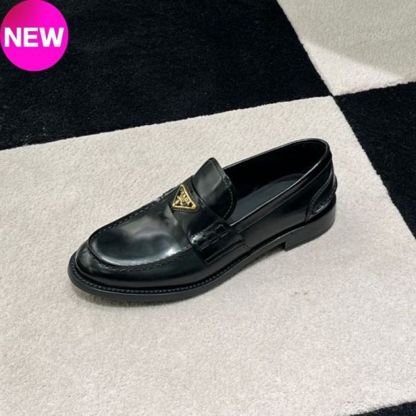 Prada 1D813N 女款 亮面皮革樂福鞋 黑色 EU38/38.5 Prada 樂福鞋, 專利牛皮鞋, 黑色時尚, 厚底設計, 義大利手工