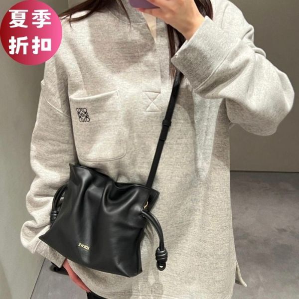 Loewe 迷你納帕小牛皮 Mini Flamenco 包  黑色 Loewe, Mini Flamenco 包, 納帕小牛皮, 抽繩設計, 黑色手袋, 西班牙製造