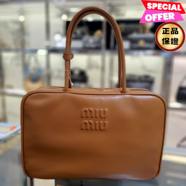 Miu Miu 5BB117 大款小牛皮 Beau包  干邑色/焦糖色系 Miu Miu Beau包, Miu Miu 小牛皮手袋, 中款 Beau包, 黑色精品包, 壓紋標誌包, 義大利精品包, 100% 真品,