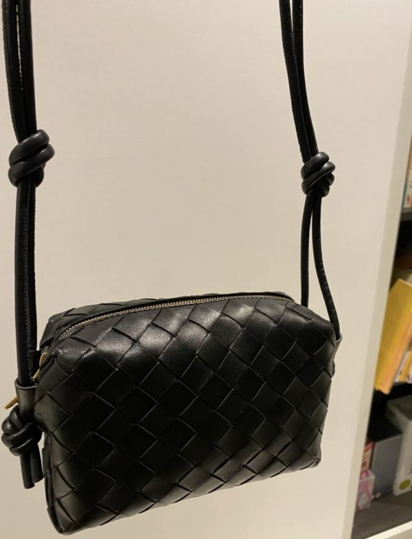 Bottega Veneta 723547 迷你 Loop 相機包  Space 