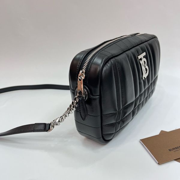 Burberry 80648551 Lola 迷你絎縫羔羊皮相機包  黑色銀釦 