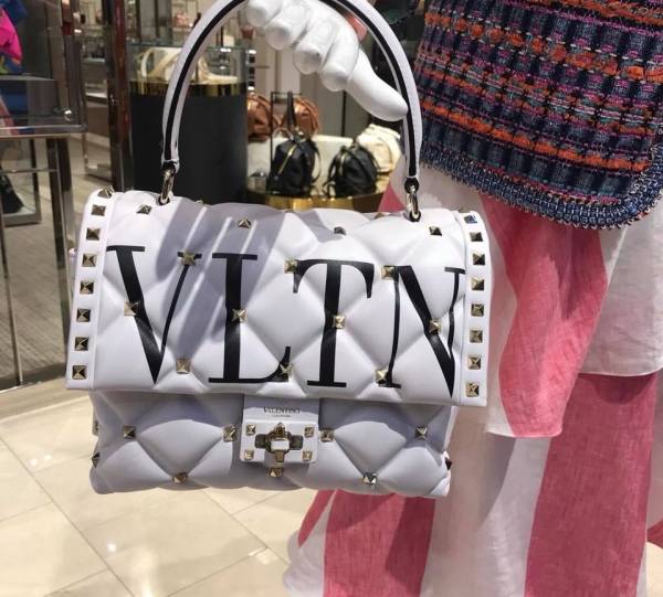 Valentino VLTN 塗鴉小牛皮 Candystud 包   白色 