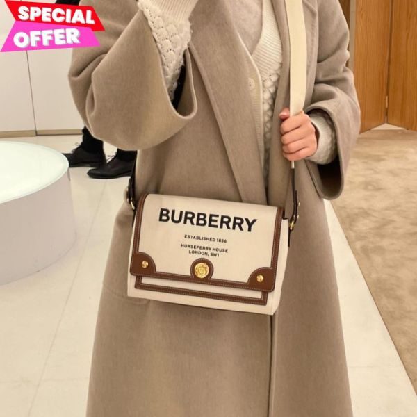 Burberry 80302491 Horseferry 印花帆布 Note 斜背包 Burberry Note包, Burberry 帆布斜背包, 小款 Note包, Horseferry 印花包, 英倫風手袋, 義大利精品包, 時尚斜背包