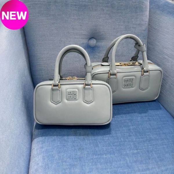 Miu Miu 5BP088 小款小牛皮 Arcadie 包  湖水藍﻿ Miu Miu、Arcadie、Miu Miu 迷你包、皮革迷你袋、義大利精品包、Miu Miu 肩背包、品牌小包、精品平行輸入、100%真品、輕便時尚、限時優惠、台灣精品代購