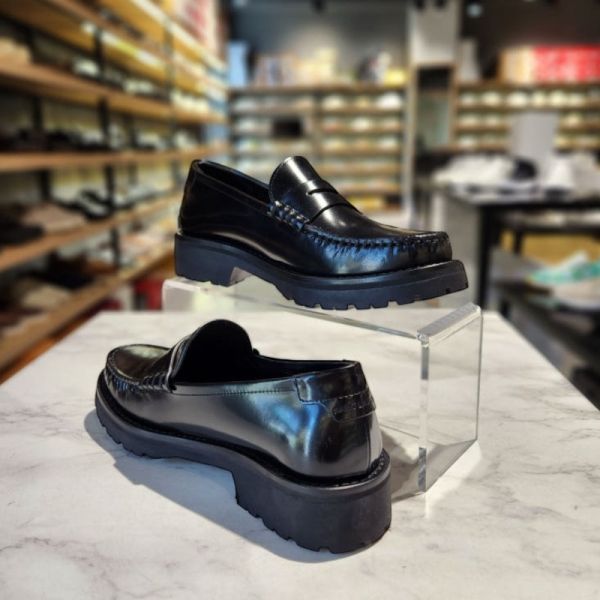 Saint Laurent 716556 YSL 女款 Le Loafer Monogram 鏡面皮革便士樂福鞋  黑色  EU 35/35.5/36.5/37 Saint Laurent樂福鞋,Le Loafer Monogram,YSL粗跟鞋,鏡面皮革樂福鞋,義大利精品女鞋,精品便士鞋推薦,黑色YSL樂福鞋,精品平行輸入,100%真品,限時優惠女鞋