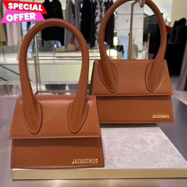 Jacquemus 小牛皮 Le chiquito moyen 包    淺棕色﻿ Jacquemus
Le Chiquito Moyen
小牛皮包
手提包
時尚配飾
真品平輸
精品服務
高品質
經典款
時尚必備品
日常配件
時尚感
優惠價