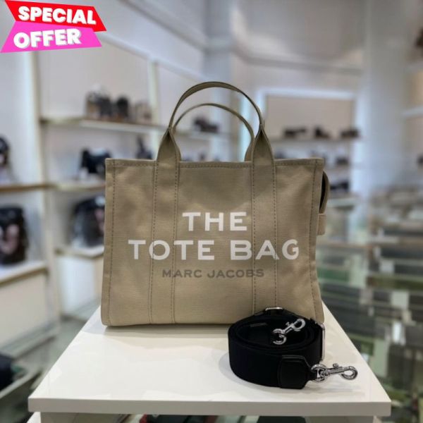 Marc Jacobs M0016161 中款帆布托特包  米色/附長款肩背帶 Marc Jacobs Tote包, 帆布斜背包, 中款 Tote包, 紐約街頭包, 時尚托特包, 美國設計包, 時尚斜背包