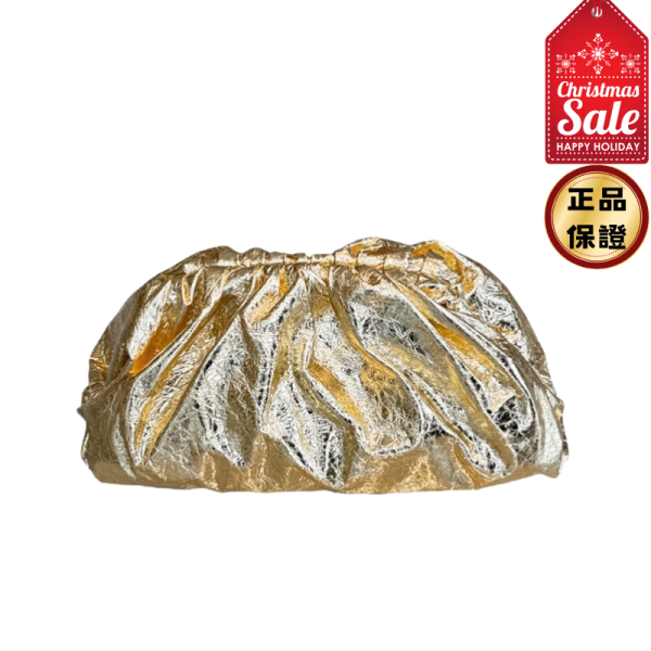 Bottega Veneta 576227 大款納帕小牛皮 Pouch包  金色 Bottega Veneta Pouch包, 小牛皮雲朵包, 大款 Pouch包, 金色雲朵包, 義大利手工包, 低調奢華包, 時尚手拿包