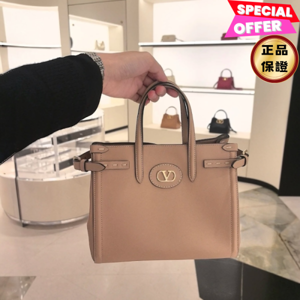 Valentino Garavani Antibes 小型托特包  玫瑰沙/付長肩帶帶 Valentino Garavani, Antibes, 玫瑰沙, 皮革, 義大利製造, 可調肩帶, 磁扣封口, 時尚單品