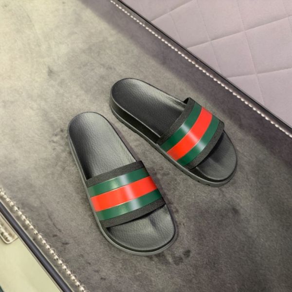 Gucci 429469 男士 Lido 橡膠涼鞋 黑色  UK7/8/9 Gucci、Lido、429469、Gucci 429469、橡膠涼鞋、黑色涼鞋、綠紅綠織帶、義大利製奢侈品鞋履、度假風格、精品涼鞋推薦、精品涼鞋評價、精品涼鞋價格、平行輸入、100%真品、專櫃真品保證、限時優惠、精品鞋履哪裡買