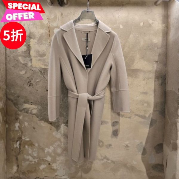 Max Mara Stuio 女款雙面綿羊毛 Arona 法式外套/大衣  EU 36/38/40/42  米色 Max Mara、Arona、MaxMara大衣價格、MM大衣專櫃、MaxMara評價、MM大衣尺寸、MaxMara專櫃位置、MM真品鑑定、羊毛大衣、和服袖、雙面大衣、精品大衣、精品外套推薦、羊毛大衣推薦、實用大衣推薦、精品大衣評價、大衣價格、平行輸入、精品平行輸入、100%真品、專櫃真品保證、精品折扣、優惠精品價格、限時優惠、快速配送、台灣精品代購、精品大衣哪裡買、精品外套專櫃價格