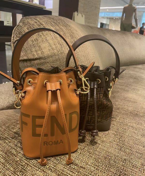 Fendi  8BS010 迷你 Mon Tresor 小牛皮水桶包   棕色 Fendi  8BS010 迷你 Mon Tresor 小牛皮水桶包   棕色