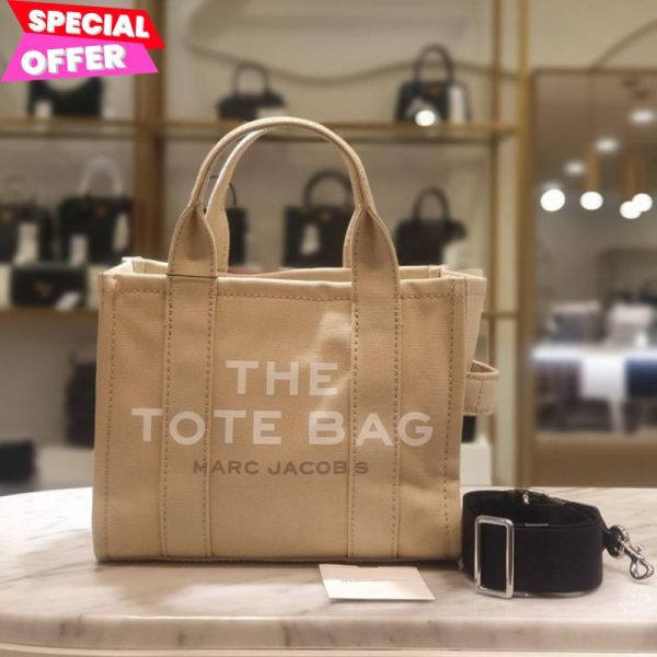 Marc Jacobs M0016493 小款帆布托特包  米色/附長款肩背帶 Marc Jacobs Tote包, 帆布斜背包, 小款 Tote包, 紐約街頭包, 時尚迷你包, 美國設計包, 時尚斜背包