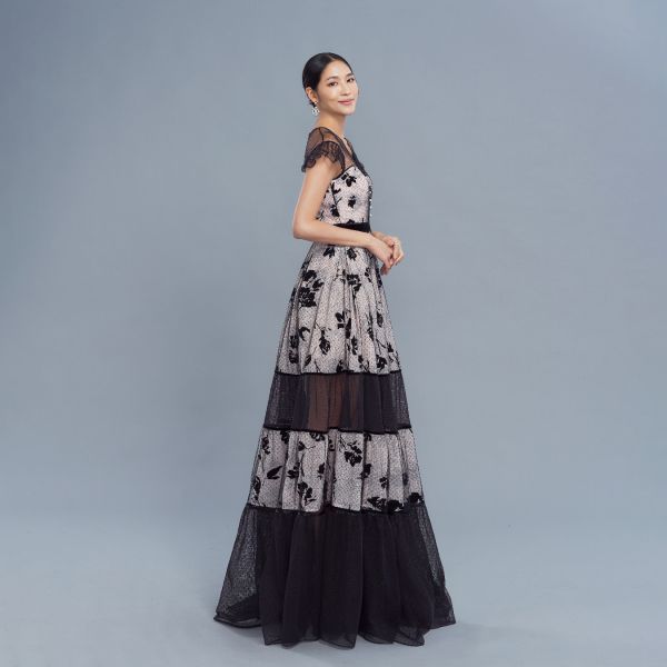 ERIKACHUNG 普羅旺斯｜粉嫩玫瑰透膚雙層次長洋裝 #erikachung #洋裝 #高級訂製 #高訂禮服 #高訂時裝 #設計師品牌 #Erika設計師