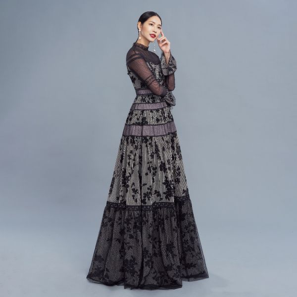 ERIKACHUNG 歐式古典｜幾何雙層次蕾絲長洋裝 #erikachung #洋裝 #高級訂製 #高訂禮服 #高訂時裝 #設計師品牌 #Erika設計師