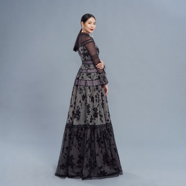 ERIKACHUNG 歐式古典｜幾何雙層次蕾絲長洋裝 #erikachung #洋裝 #高級訂製 #高訂禮服 #高訂時裝 #設計師品牌 #Erika設計師