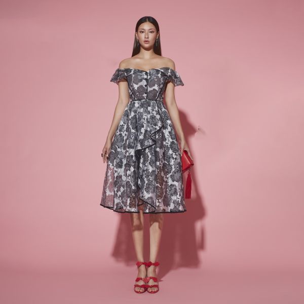 ERIKACHUNG 雅典娜｜玫瑰烏干紗透膚蕾絲洋裝 #erikachung #洋裝 #高級訂製 #高訂禮服 #高訂時裝 #設計師品牌 #Erika設計師