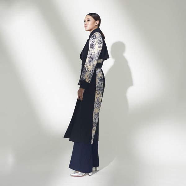 ERIKACHUNG 氣場大女主｜羊毛拼接排釦長大衣 #erikachung #下著 #裙裝 #高級訂製 #高訂禮服 #高訂時裝 #設計師品牌 #Erika設計師