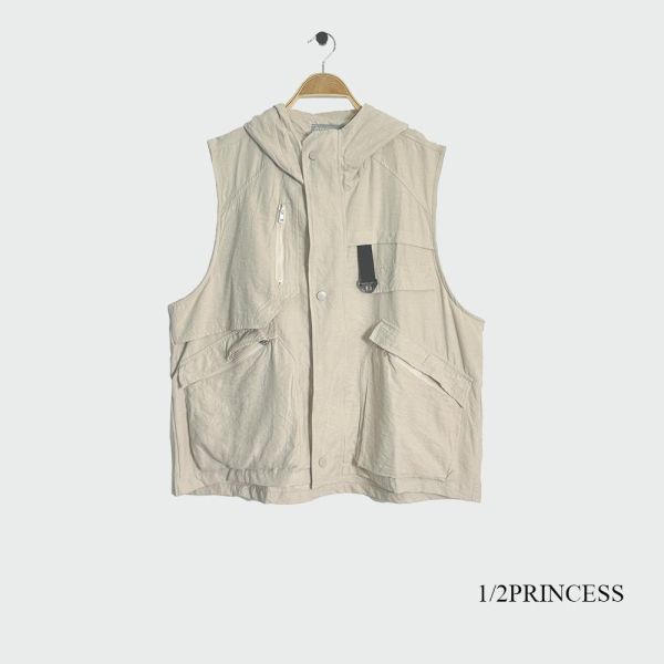 造型口袋連帽背心 