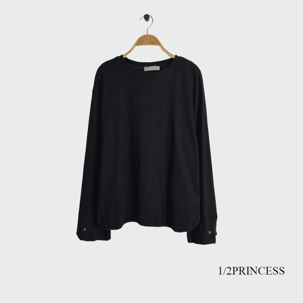 日系袖釦子造型T 